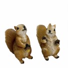 Ekorn stående med 2 kongler 8cm  thumbnail